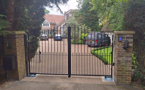 Barkway swing gates 1