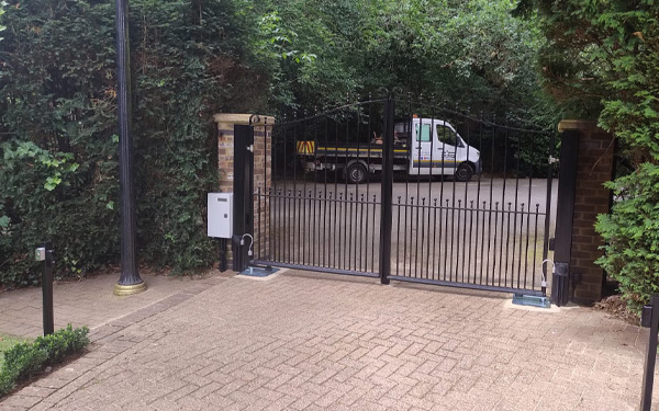Barkway swing gates 2