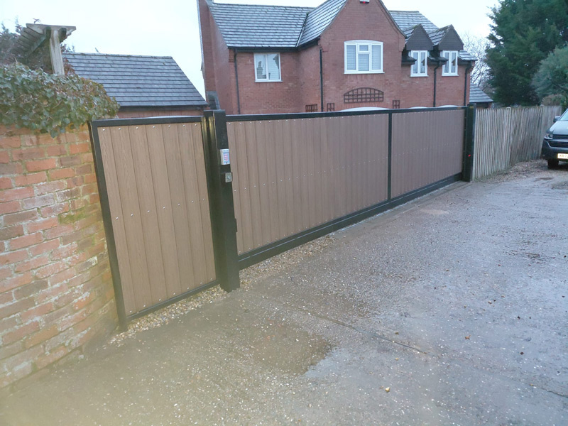 Morden Brampton Sliding Gate 2