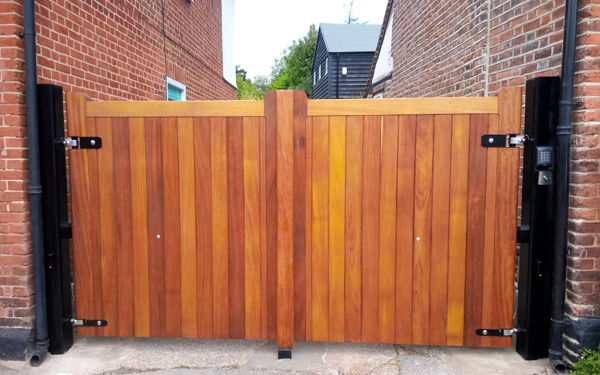 Judith Review Therfield Swing Gates with Above Ground Automation